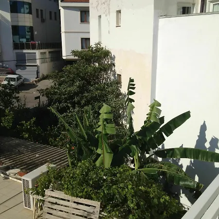 Apartment Ata *